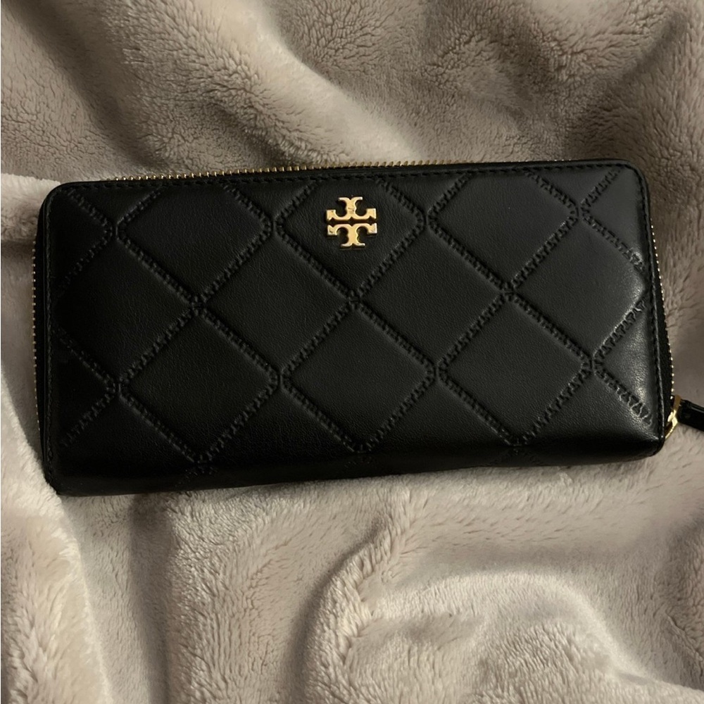 Tory Burch Black Quilted Wallet
